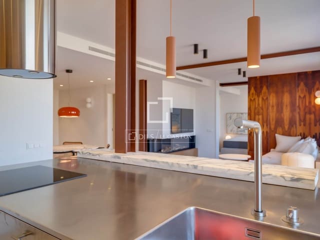 3 soveværelse Penthouse til salg i Barcelona by med garage - € 1.250.000 (Ref: 9946271)