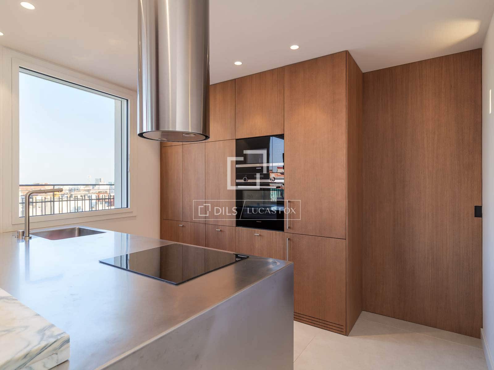3 soveværelse Penthouse til salg i Barcelona by med garage - € 1.250.000 (Ref: 9946271)