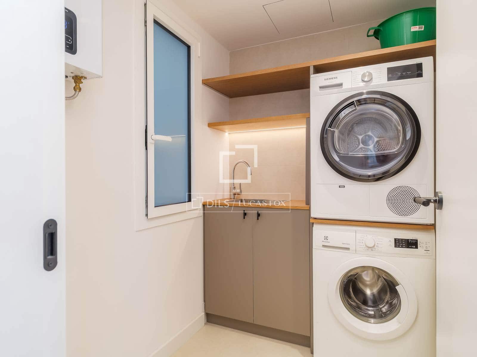 3 soveværelse Penthouse til salg i Barcelona by med garage - € 1.250.000 (Ref: 9946271)