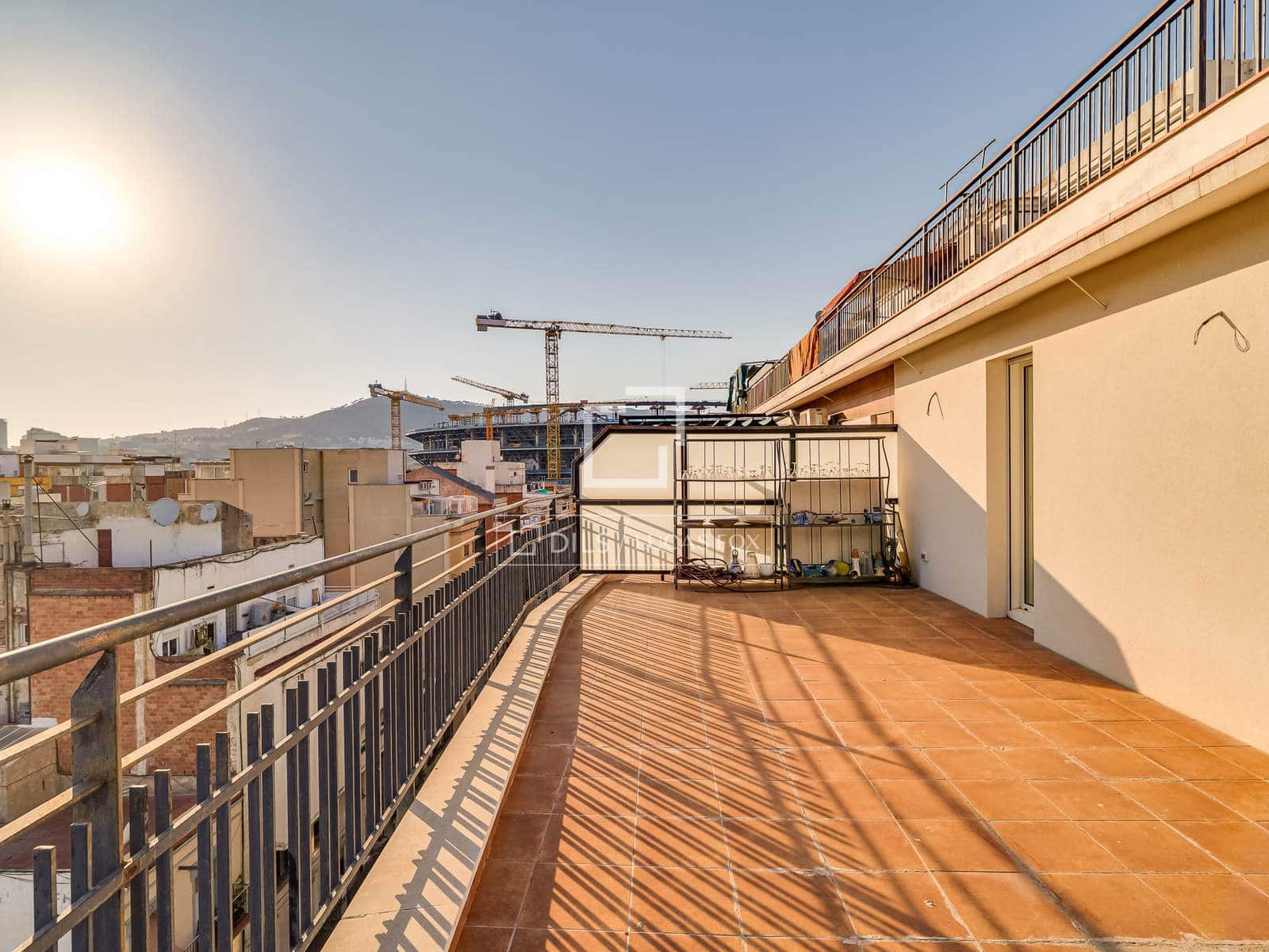 3 soveværelse Penthouse til salg i Barcelona by med garage - € 1.250.000 (Ref: 9946271)