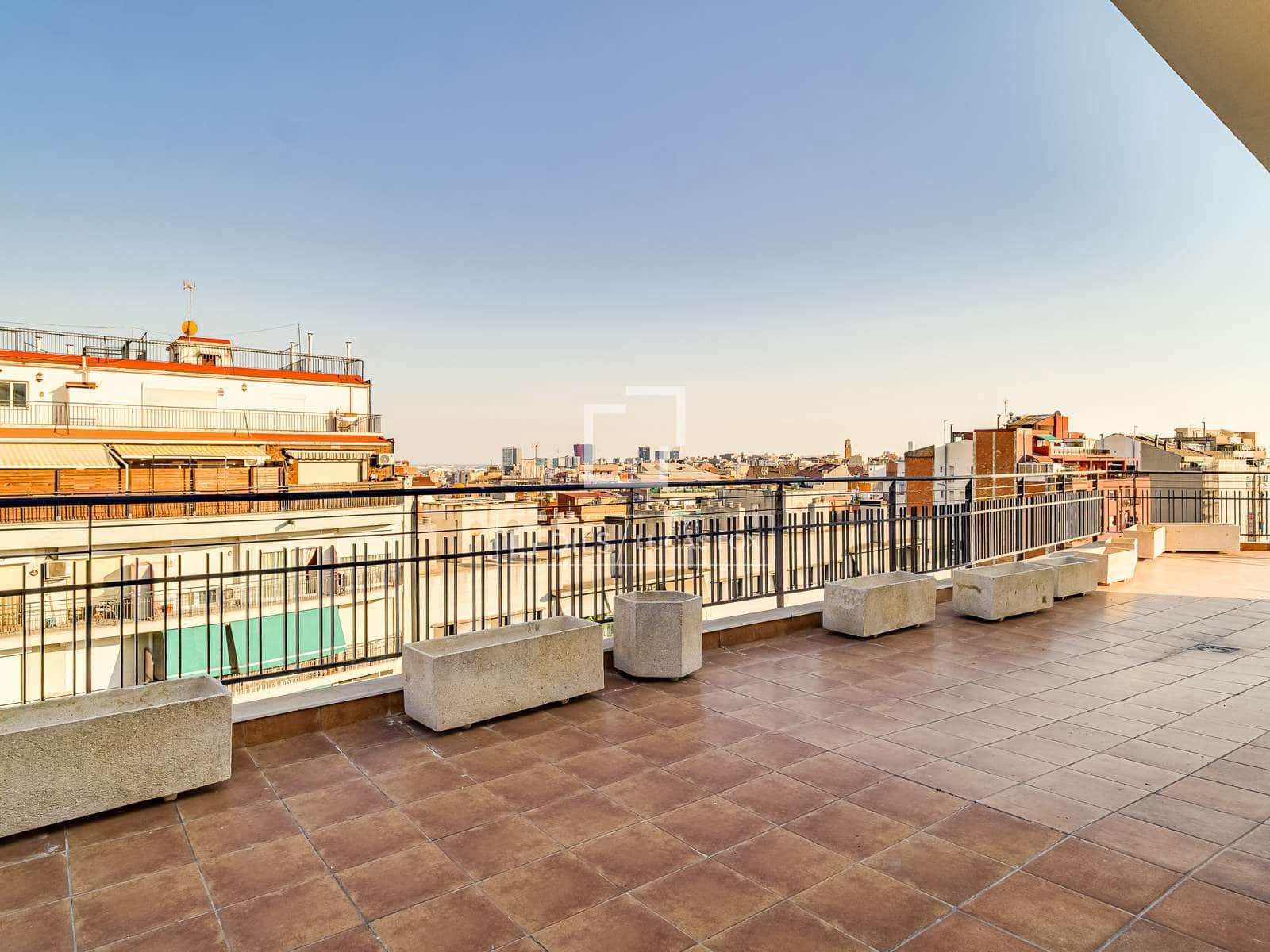 3 soveværelse Penthouse til salg i Barcelona by med garage - € 1.250.000 (Ref: 9946271)