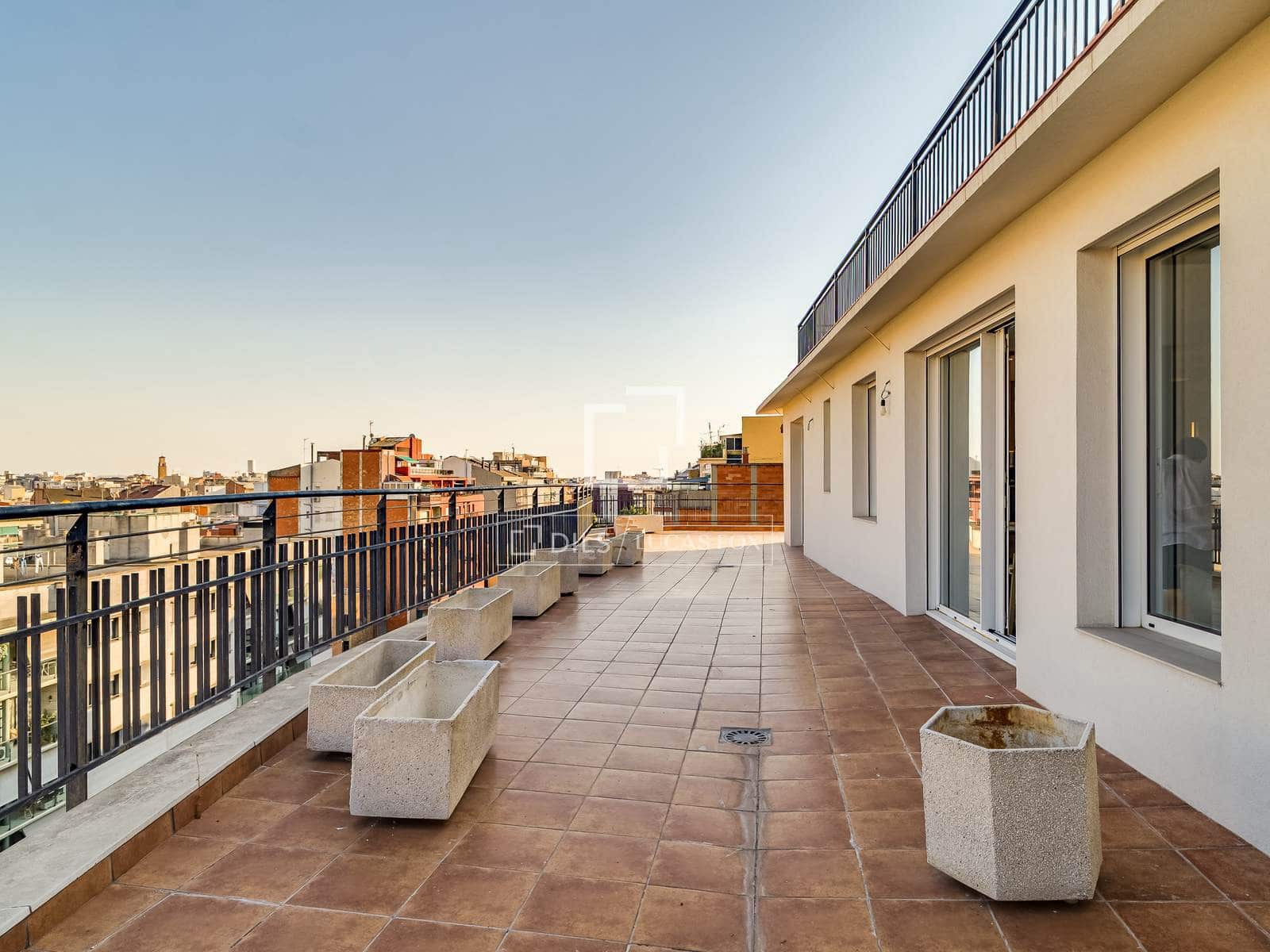 3 soveværelse Penthouse til salg i Barcelona by med garage - € 1.250.000 (Ref: 9946271)