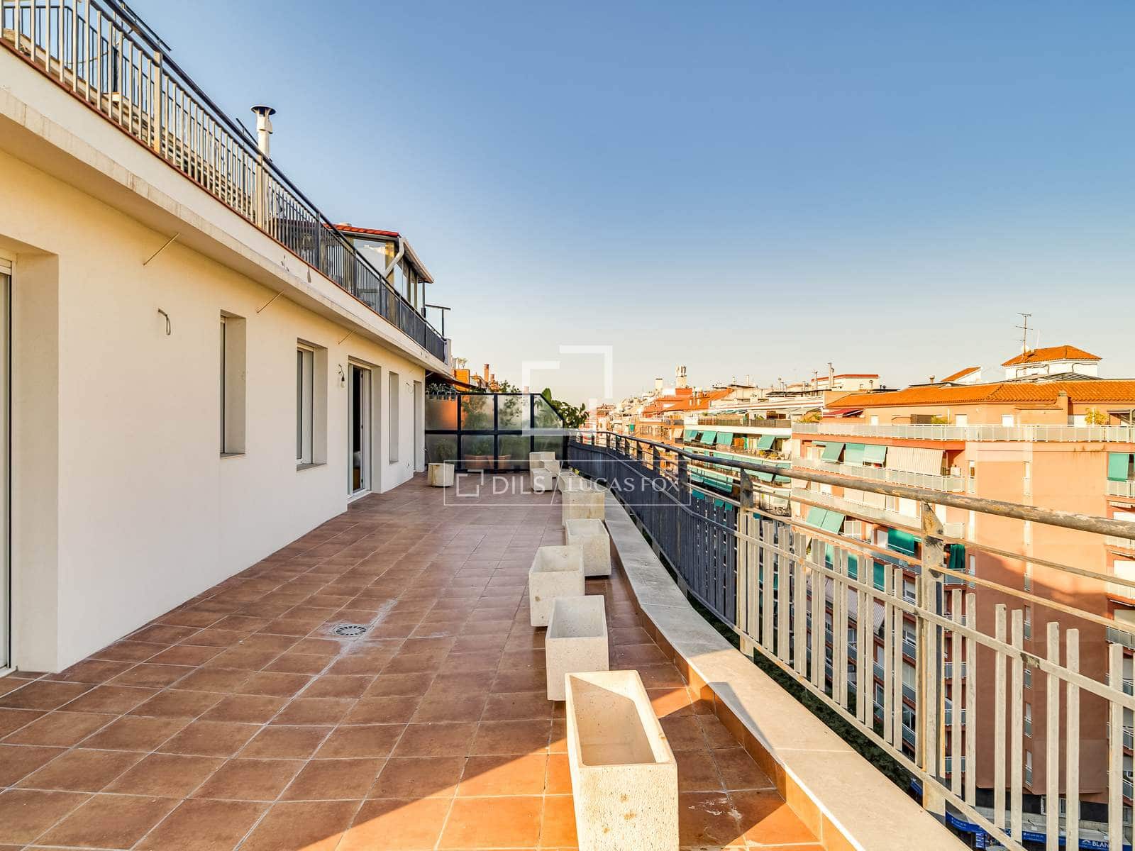 3 soveværelse Penthouse til salg i Barcelona by med garage - € 1.250.000 (Ref: 9946271)