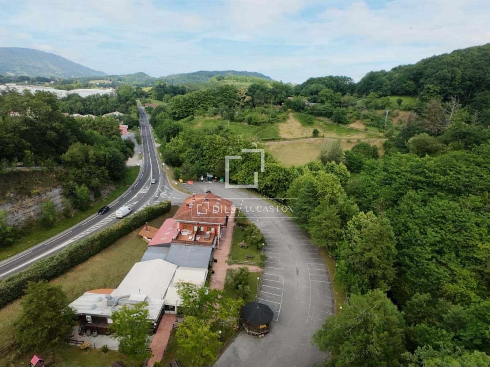 9 soveværelse Villa til salg i Donostia-San Sebastian med garage - € 1.600.000 (Ref: 9946272)