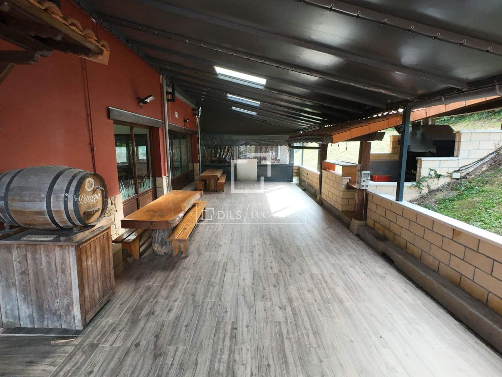 9 soveværelse Villa til salg i Donostia-San Sebastian med garage - € 1.600.000 (Ref: 9946272)