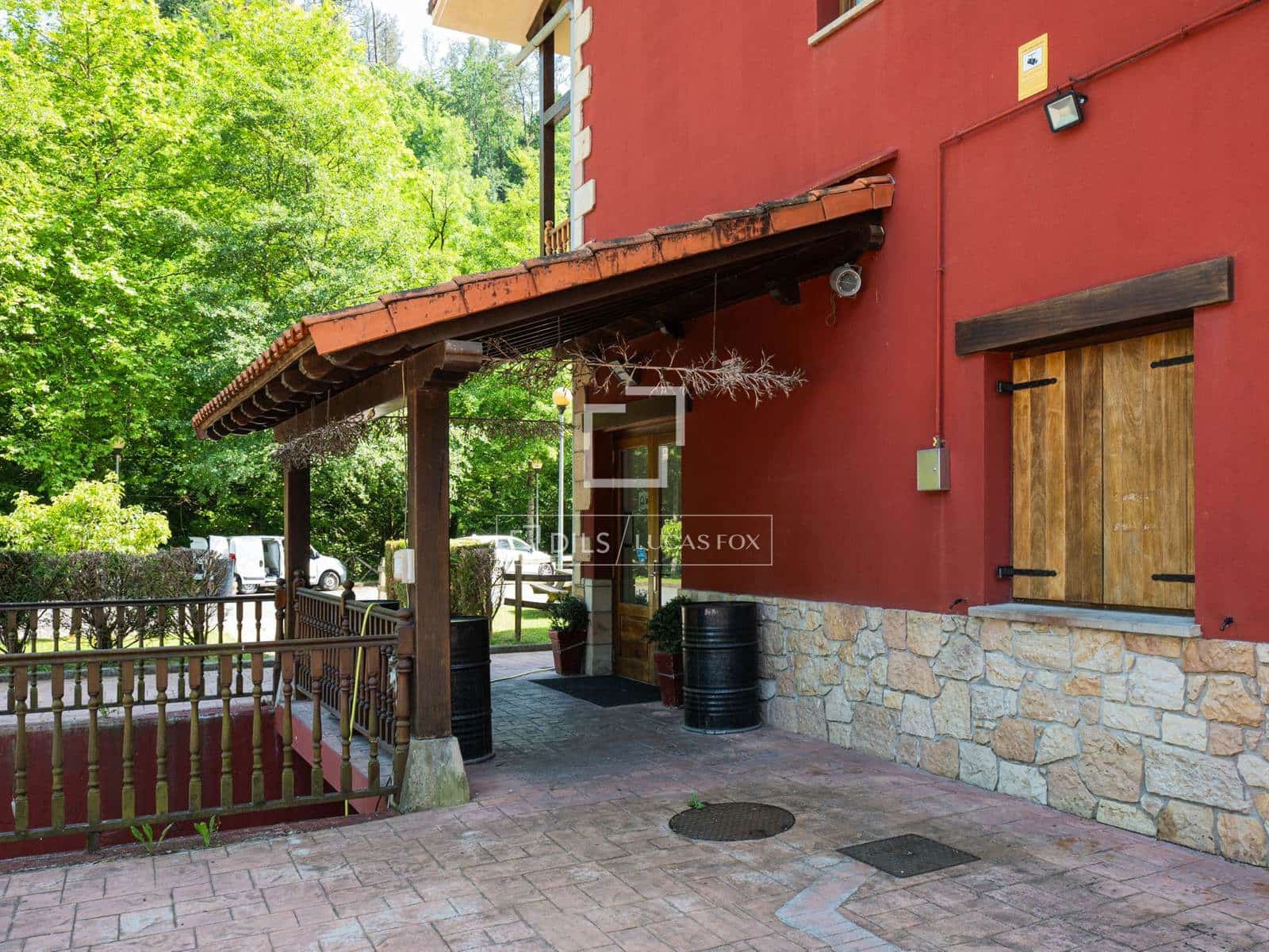 9 soveværelse Villa til salg i Donostia-San Sebastian med garage - € 1.600.000 (Ref: 9946272)