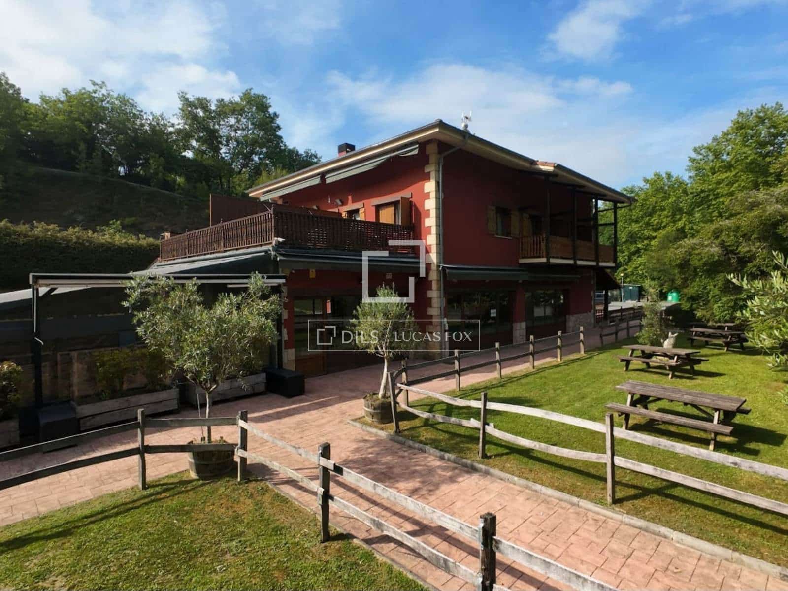 9 soveværelse Villa til salg i Donostia-San Sebastian med garage - € 1.600.000 (Ref: 9946272)