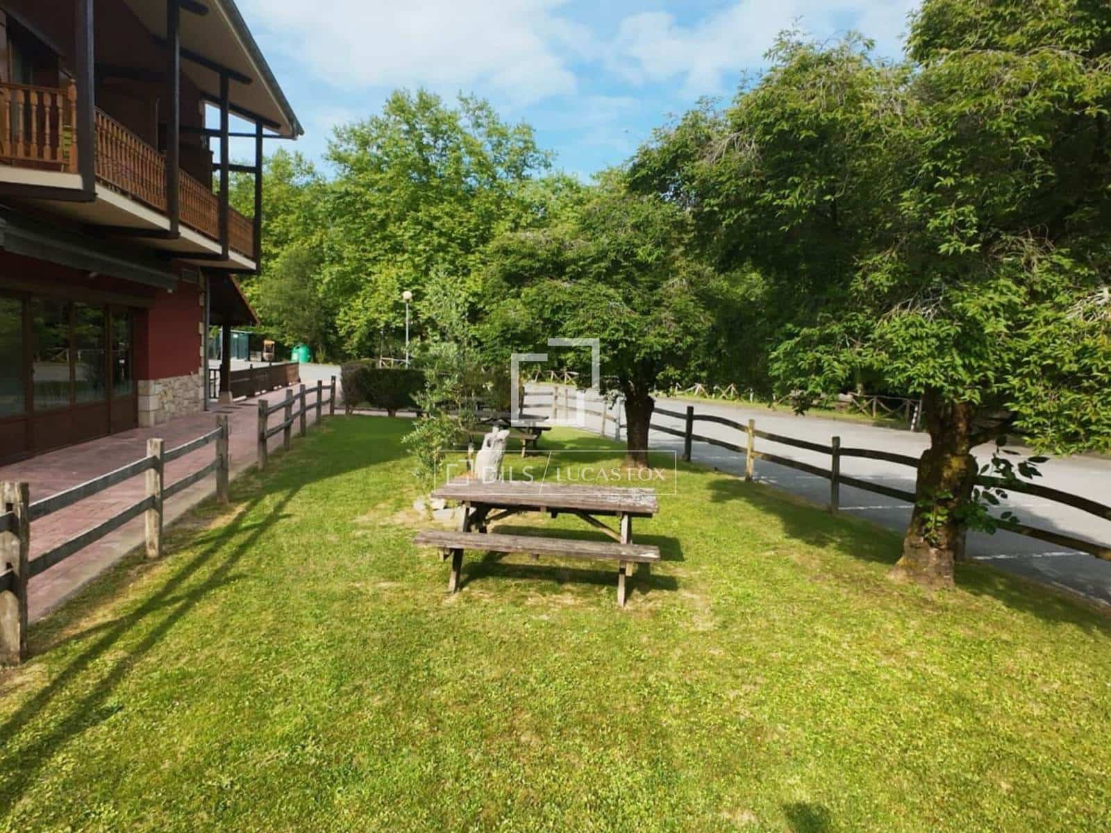 9 soveværelse Villa til salg i Donostia-San Sebastian med garage - € 1.600.000 (Ref: 9946272)