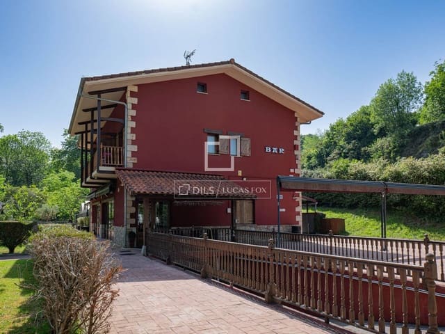 9 soveværelse Villa til salg i Donostia-San Sebastián med garage - € 1.600.000 (Ref: 9946272)