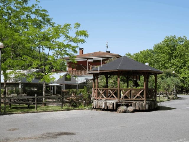 9 sypialnia Willa na sprzedaż w Donostia-San Sebastián z garażem - 1 600 000 € (Ref: 9946272)