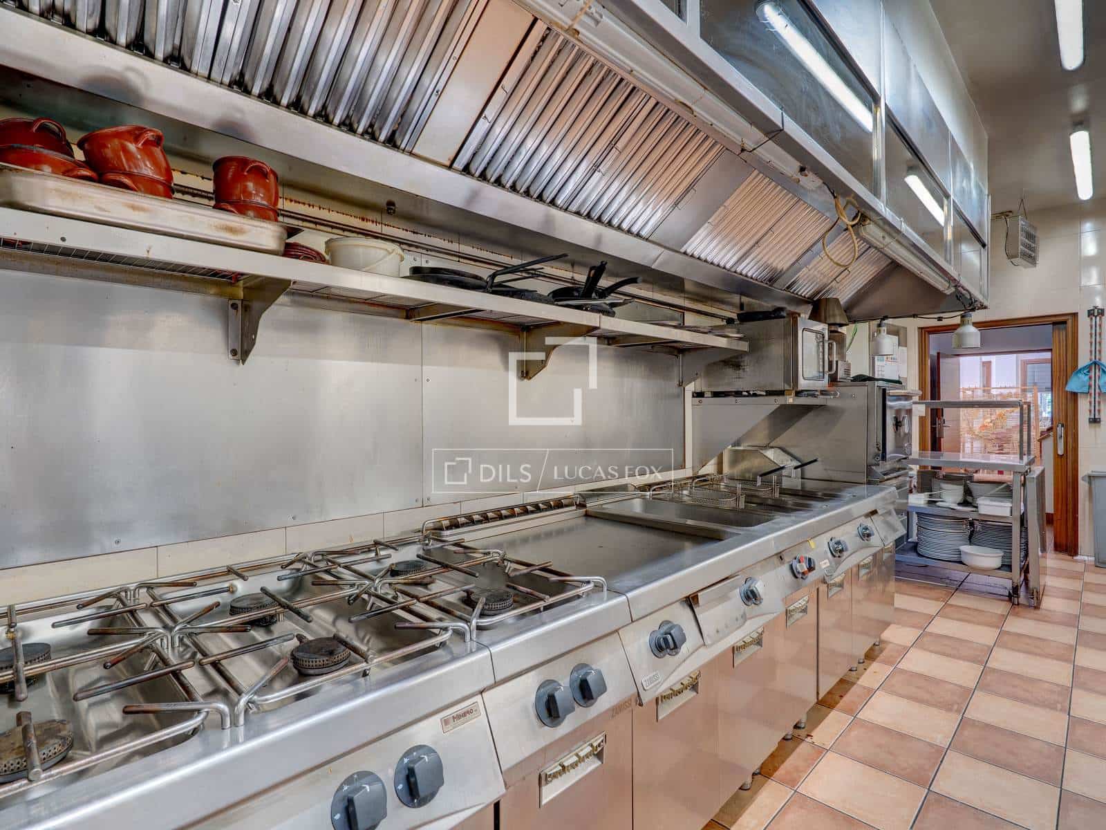 9 bedroom Villa for sale in Donostia-San Sebastian with garage - € 1,600,000 (Ref: 9946272)