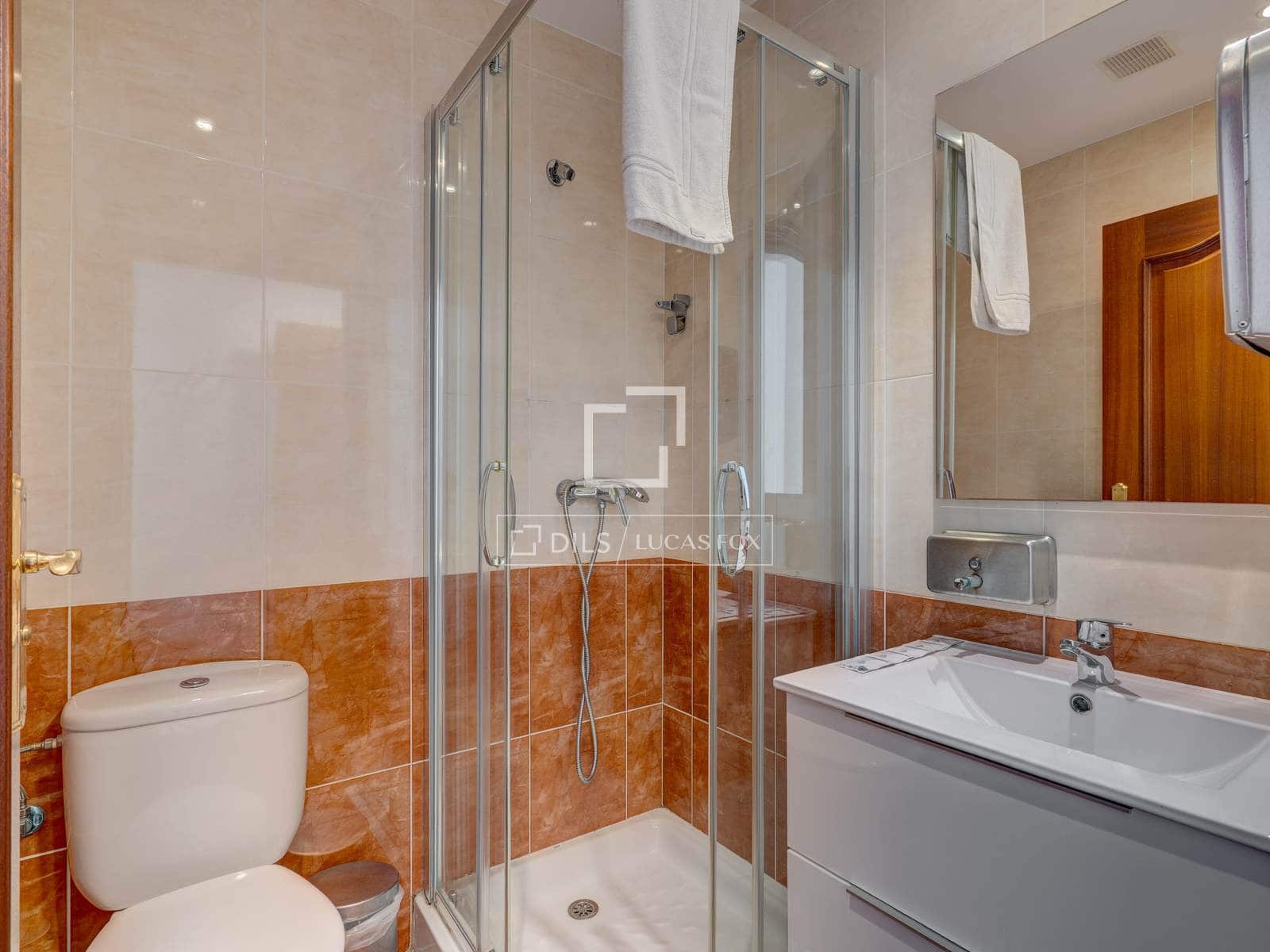 9 bedroom Villa for sale in Donostia-San Sebastian with garage - € 1,600,000 (Ref: 9946272)