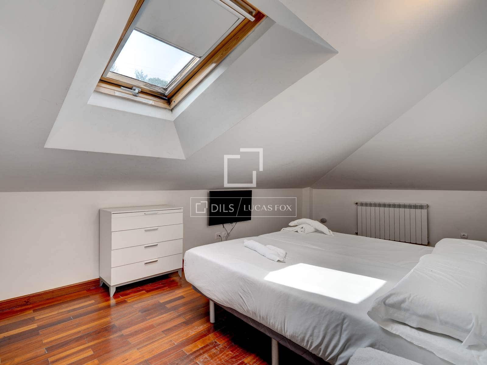 9 bedroom Villa for sale in Donostia-San Sebastian with garage - € 1,600,000 (Ref: 9946272)