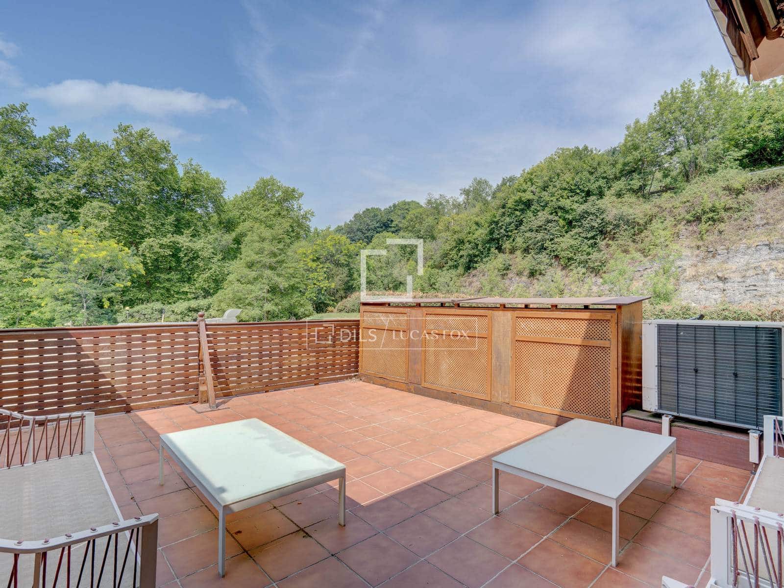 9 bedroom Villa for sale in Donostia-San Sebastian with garage - € 1,600,000 (Ref: 9946272)