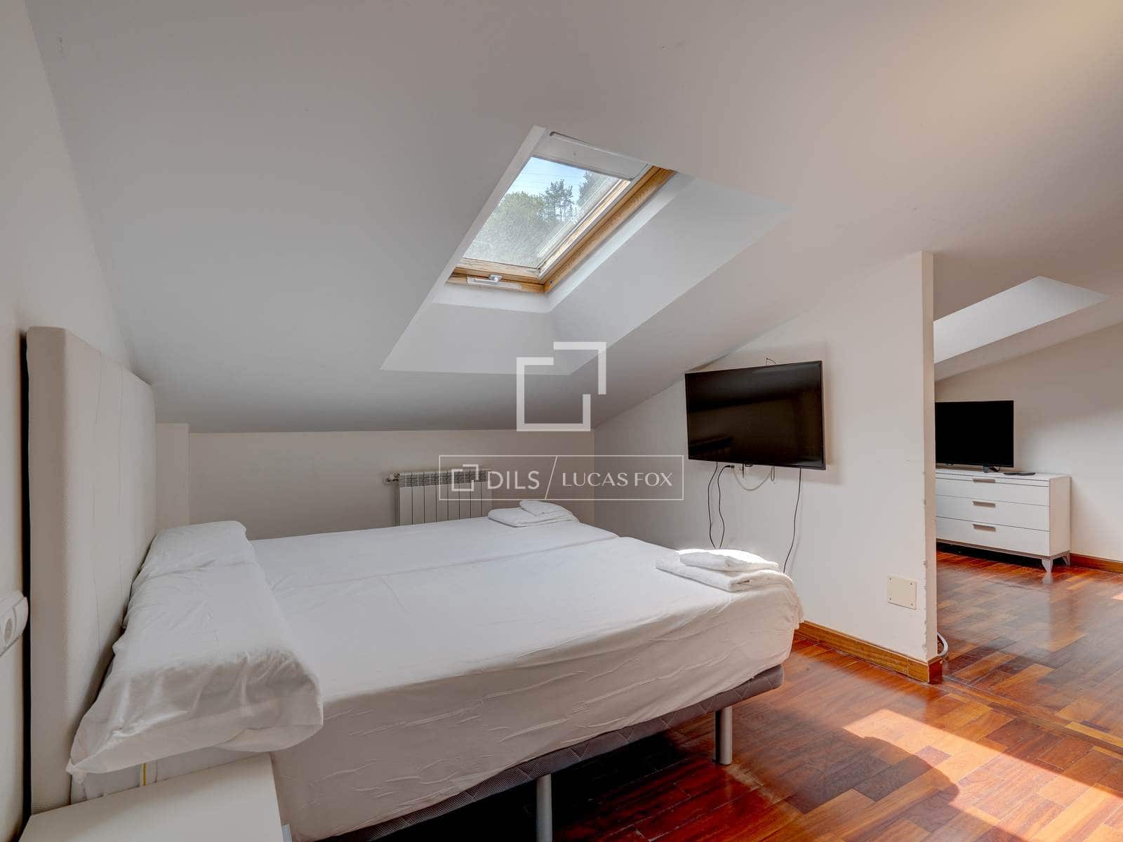 9 bedroom Villa for sale in Donostia-San Sebastian with garage - € 1,600,000 (Ref: 9946272)