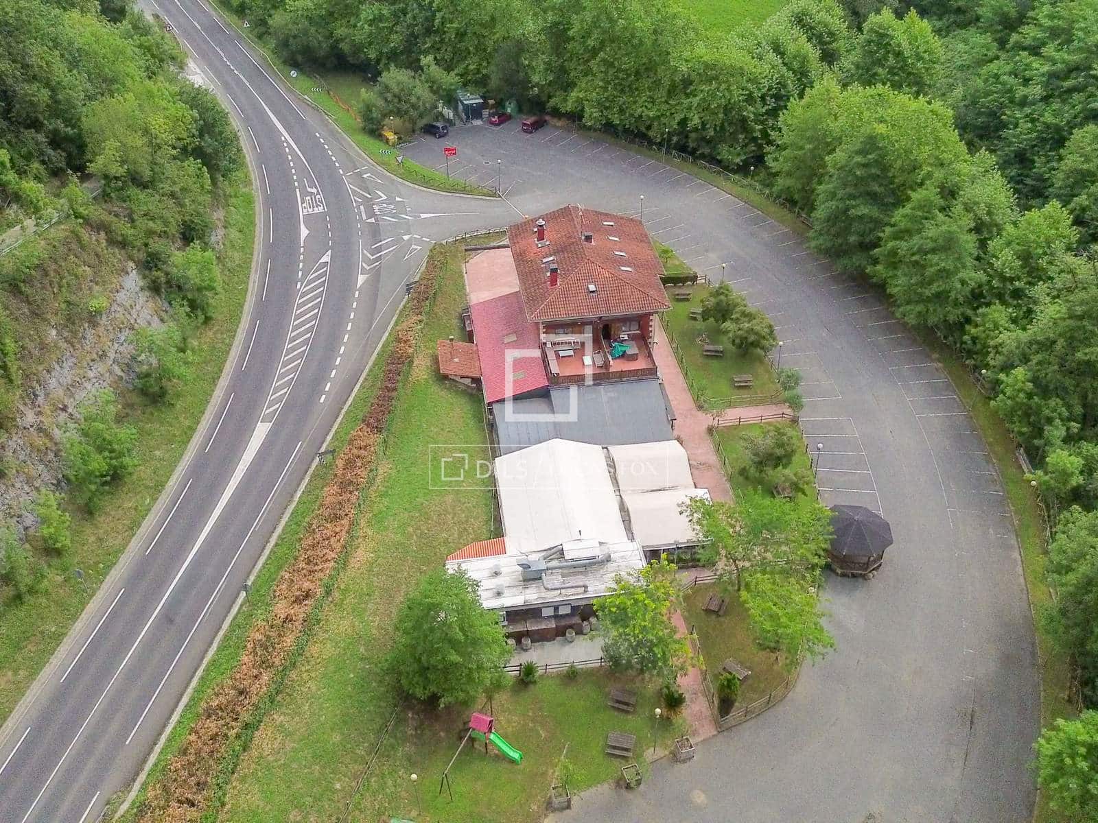 9 bedroom Villa for sale in Donostia-San Sebastian with garage - € 1,600,000 (Ref: 9946272)