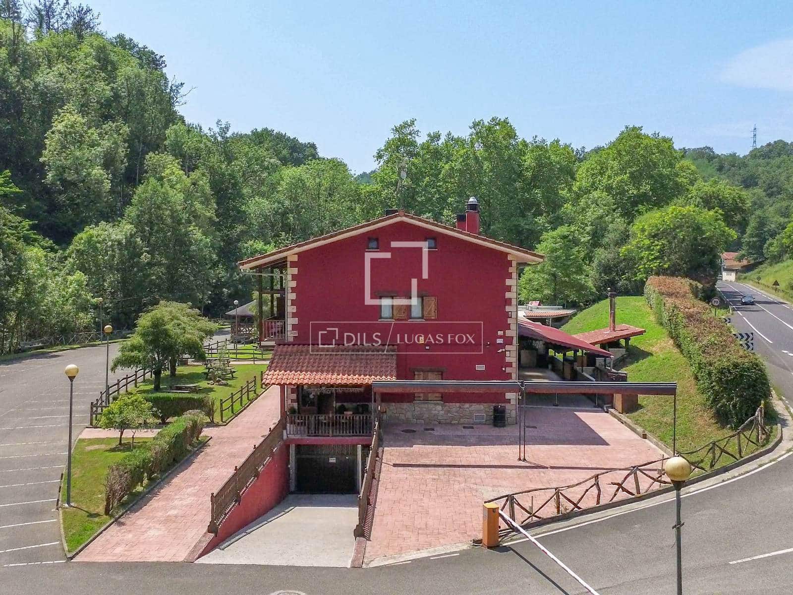 9 bedroom Villa for sale in Donostia-San Sebastian with garage - € 1,600,000 (Ref: 9946272)