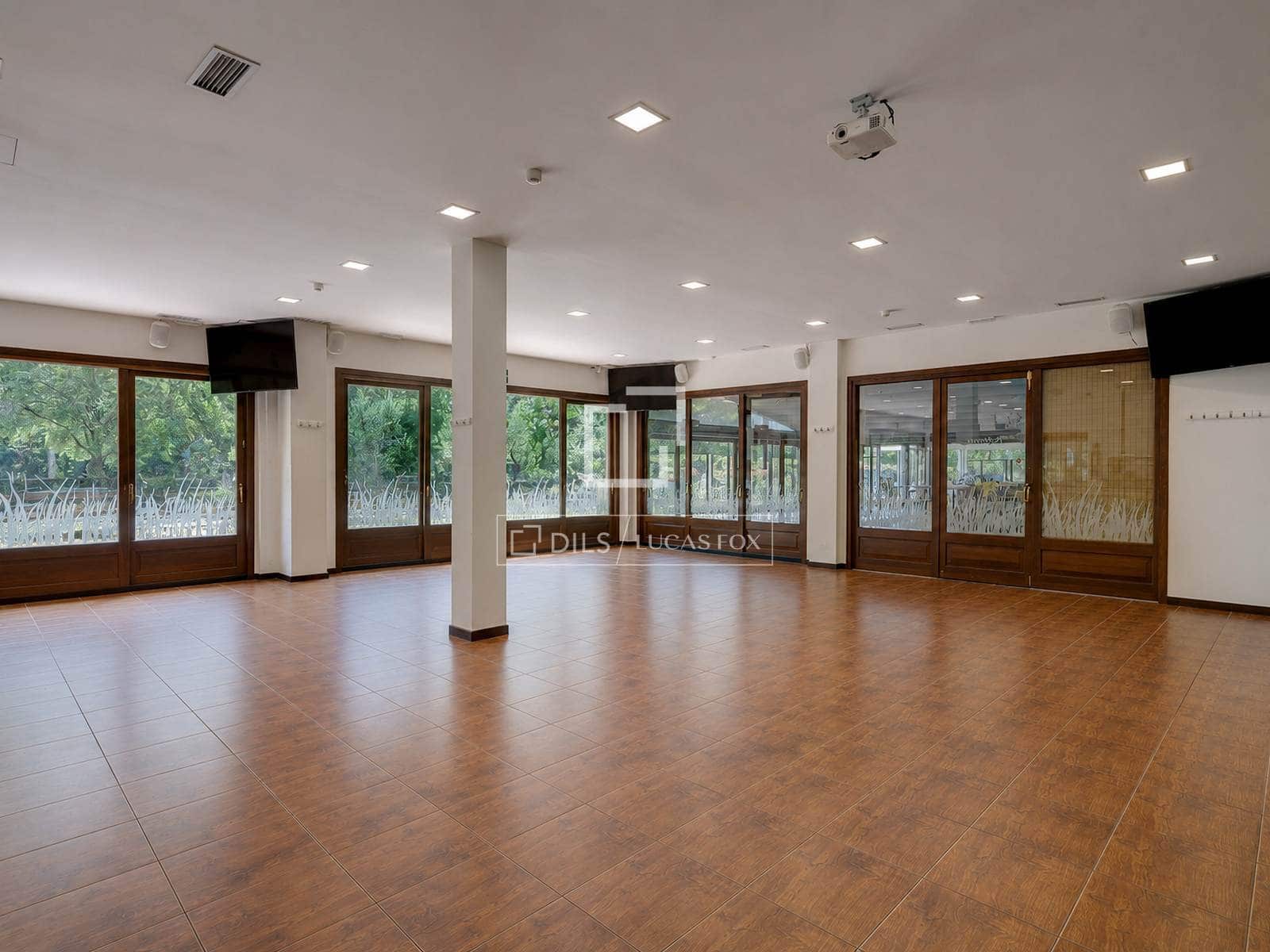 9 bedroom Villa for sale in Donostia-San Sebastian with garage - € 1,600,000 (Ref: 9946272)