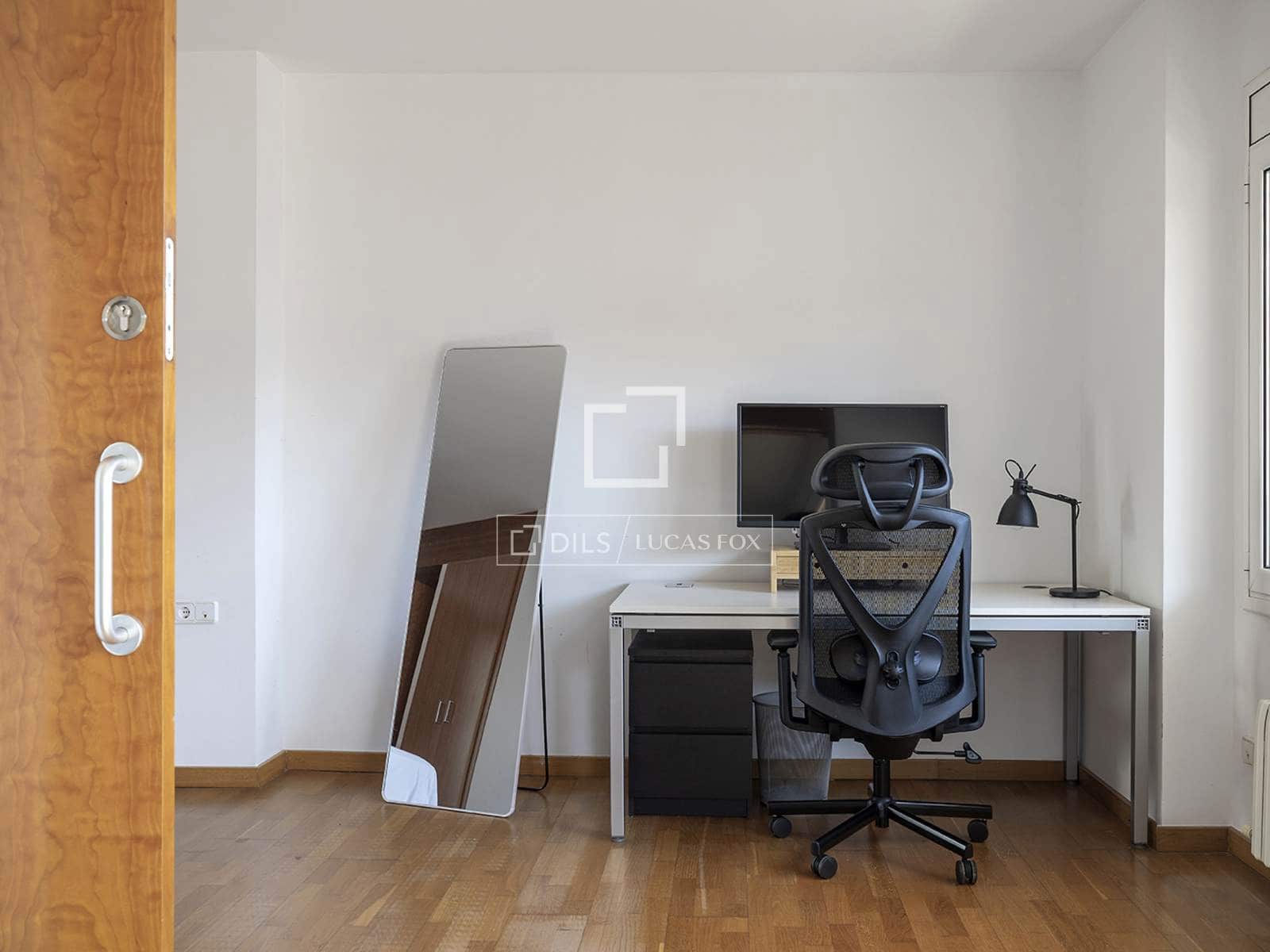 3 bedroom Penthouse for rent in Barcelona city with garage - € 3,200 (Ref: 9946718)