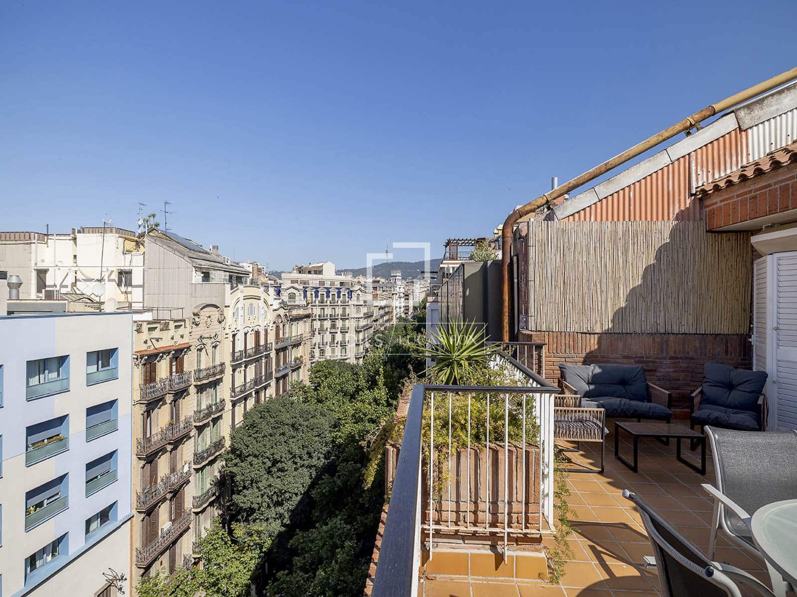3 bedroom Penthouse for rent in Barcelona city with garage - € 3,200 (Ref: 9946718)