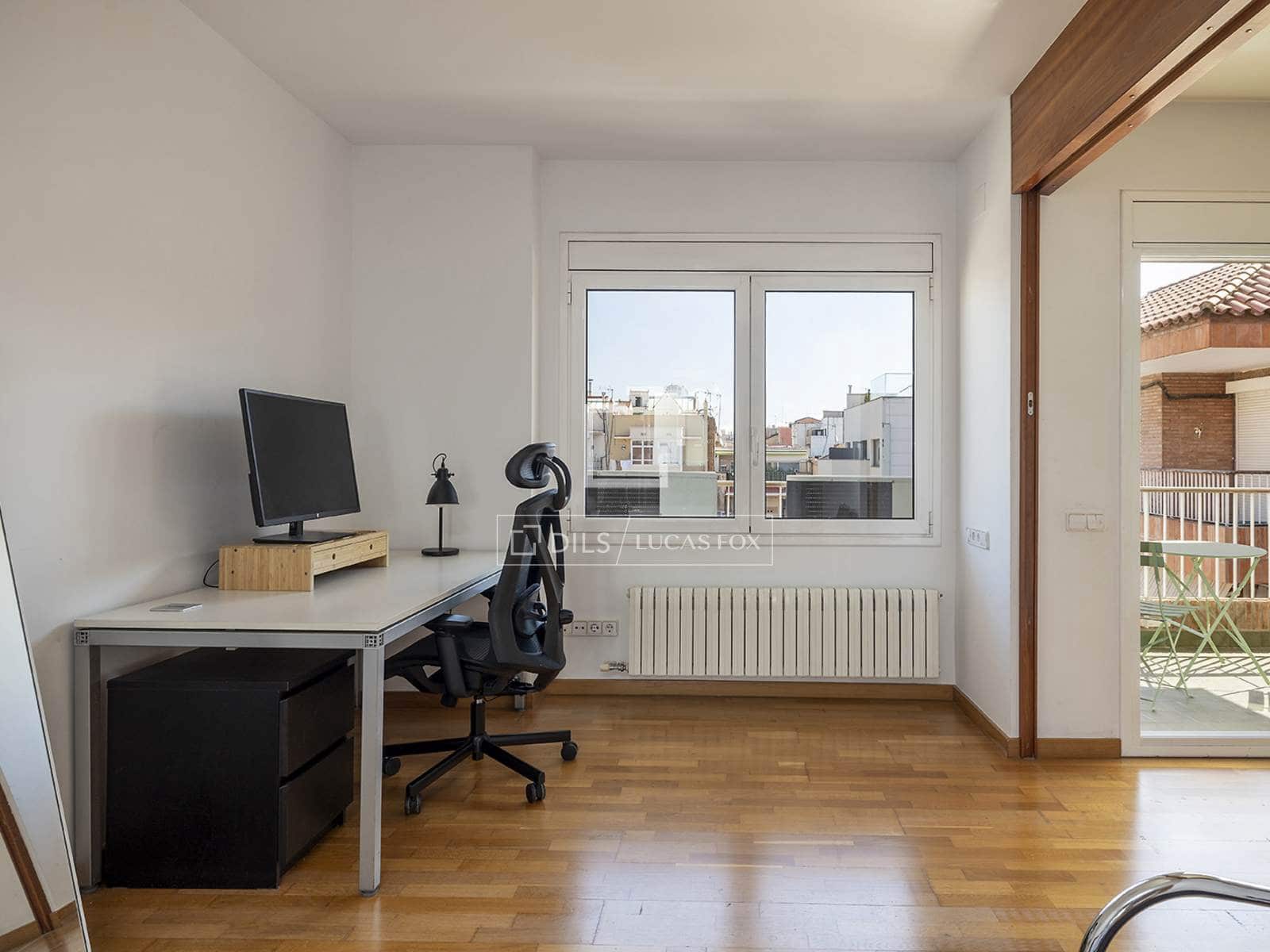 3 bedroom Penthouse for rent in Barcelona city with garage - € 3,200 (Ref: 9946718)