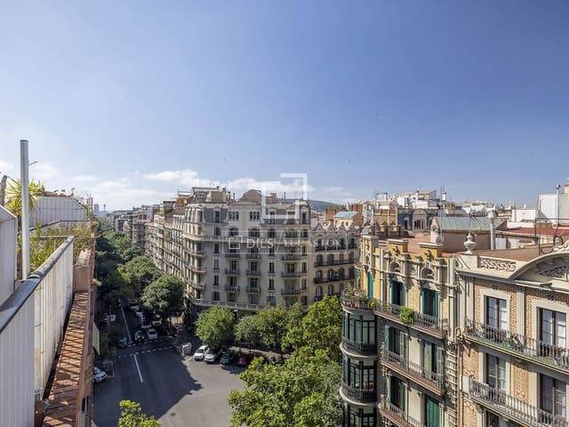 3 soveværelse Penthouse til leje i Barcelona by med garage - € 3.200 (Ref: 9946718)