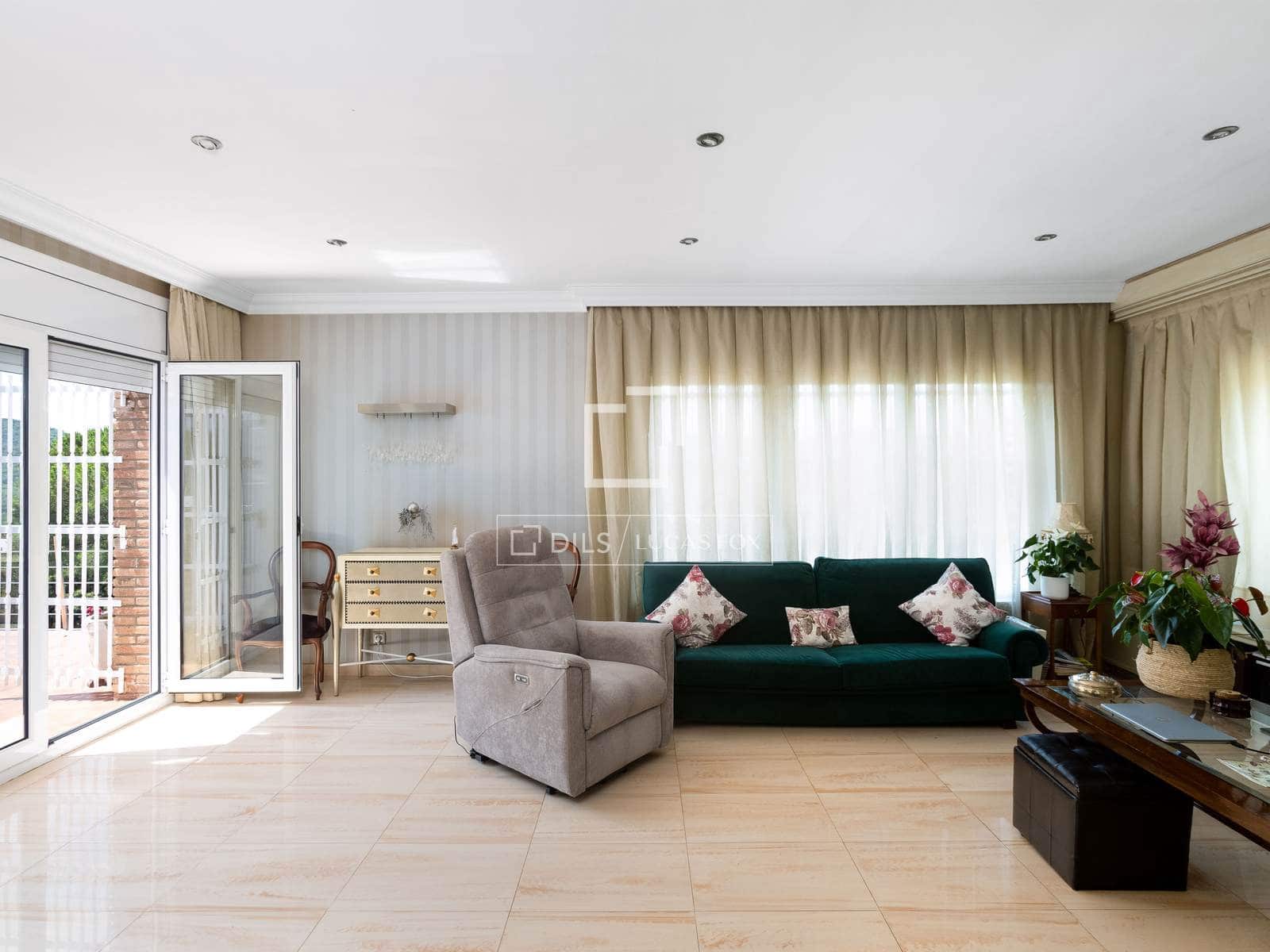 5 sypialnia Willa na sprzedaż w Vallromanes z basenem garażem - 645 000 € (Ref: 9946720)