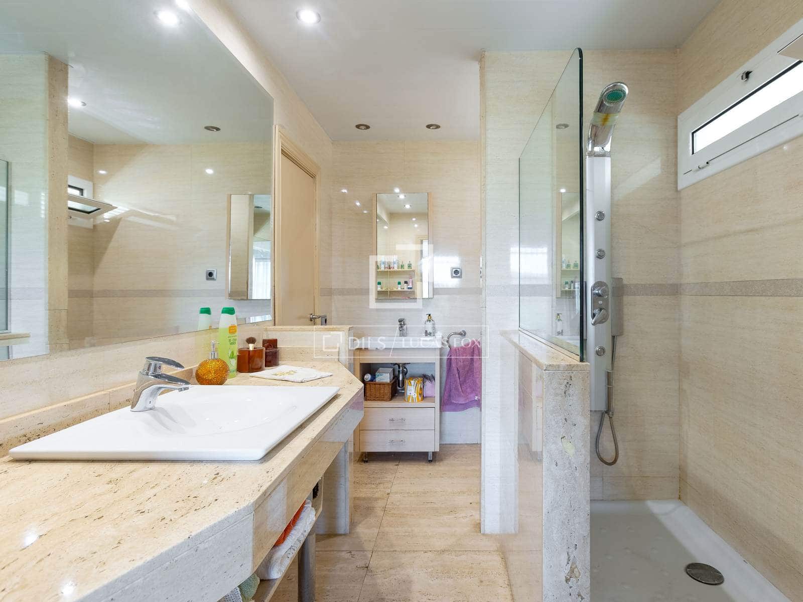 5 sypialnia Willa na sprzedaż w Vallromanes z basenem garażem - 645 000 € (Ref: 9946720)