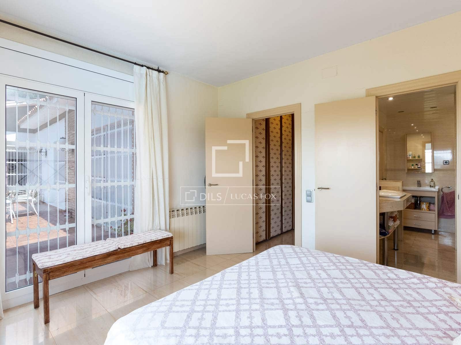 5 sypialnia Willa na sprzedaż w Vallromanes z basenem garażem - 645 000 € (Ref: 9946720)