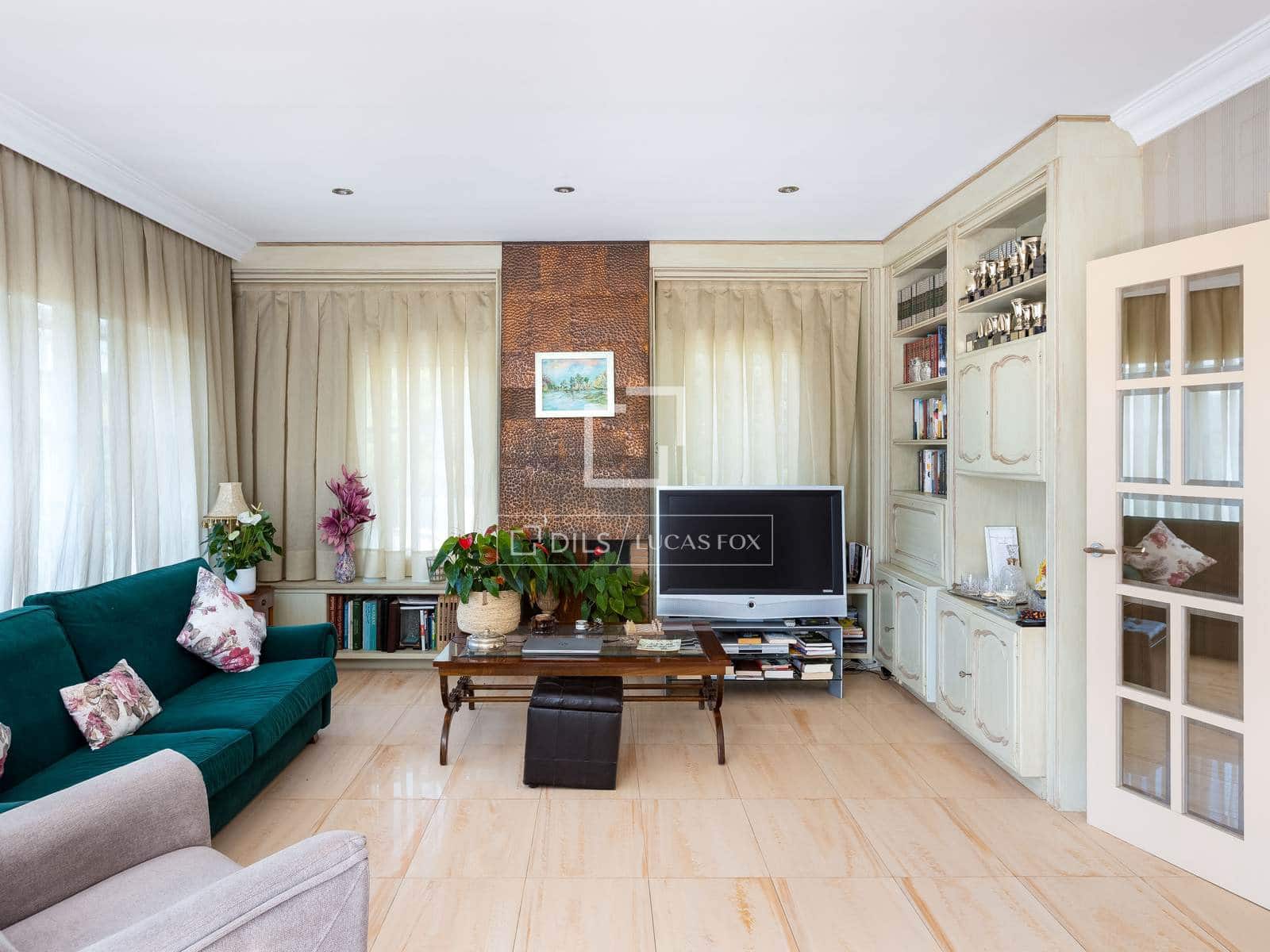 5 sypialnia Willa na sprzedaż w Vallromanes z basenem garażem - 645 000 € (Ref: 9946720)