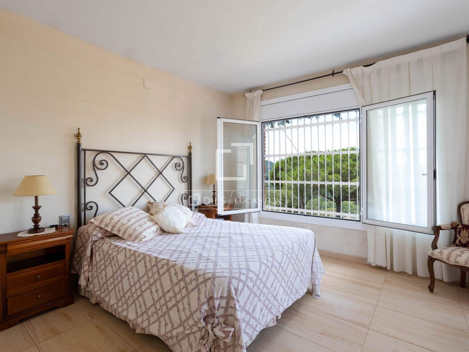 5 sypialnia Willa na sprzedaż w Vallromanes z basenem garażem - 645 000 € (Ref: 9946720)