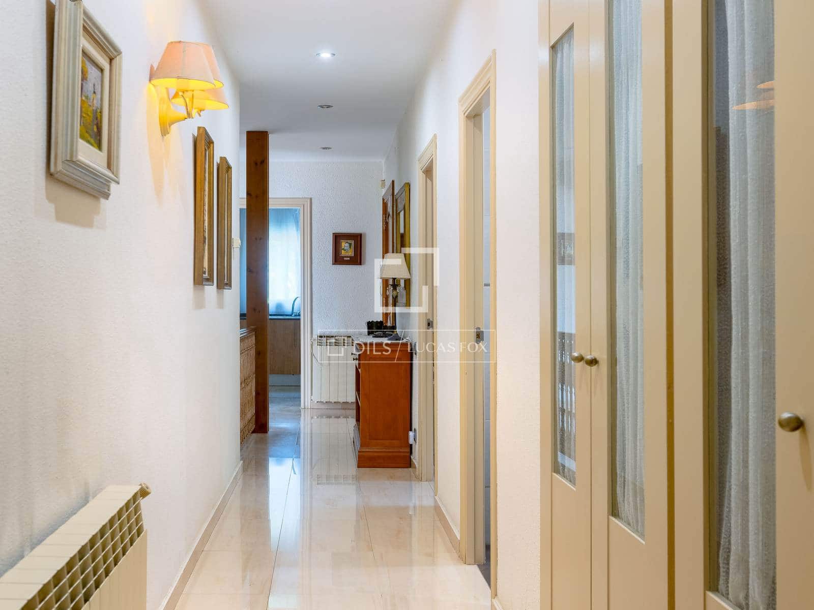 5 sypialnia Willa na sprzedaż w Vallromanes z basenem garażem - 645 000 € (Ref: 9946720)