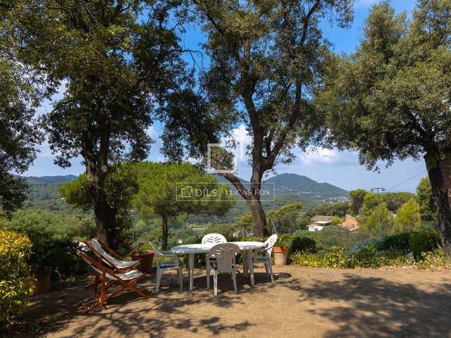5 soveværelse Villa til salg i Vallromanes med swimmingpool garage - € 645.000 (Ref: 9946720)