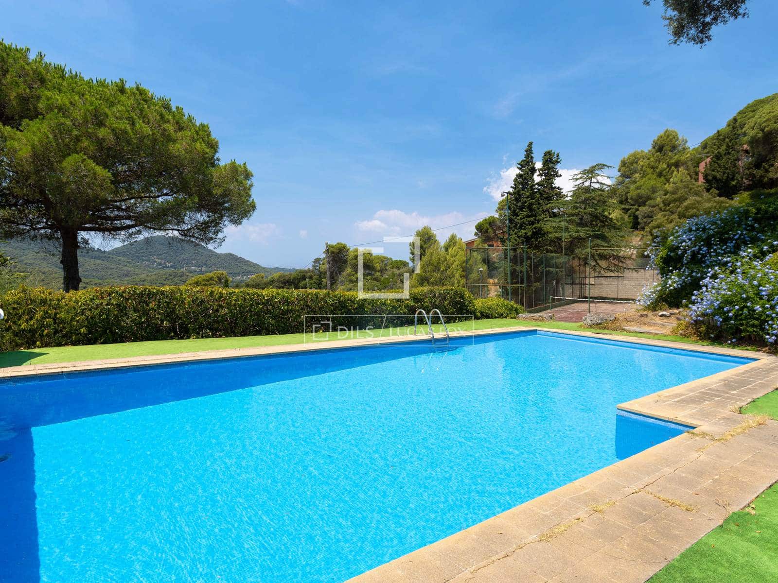 5 sypialnia Willa na sprzedaż w Vallromanes z basenem garażem - 645 000 € (Ref: 9946720)