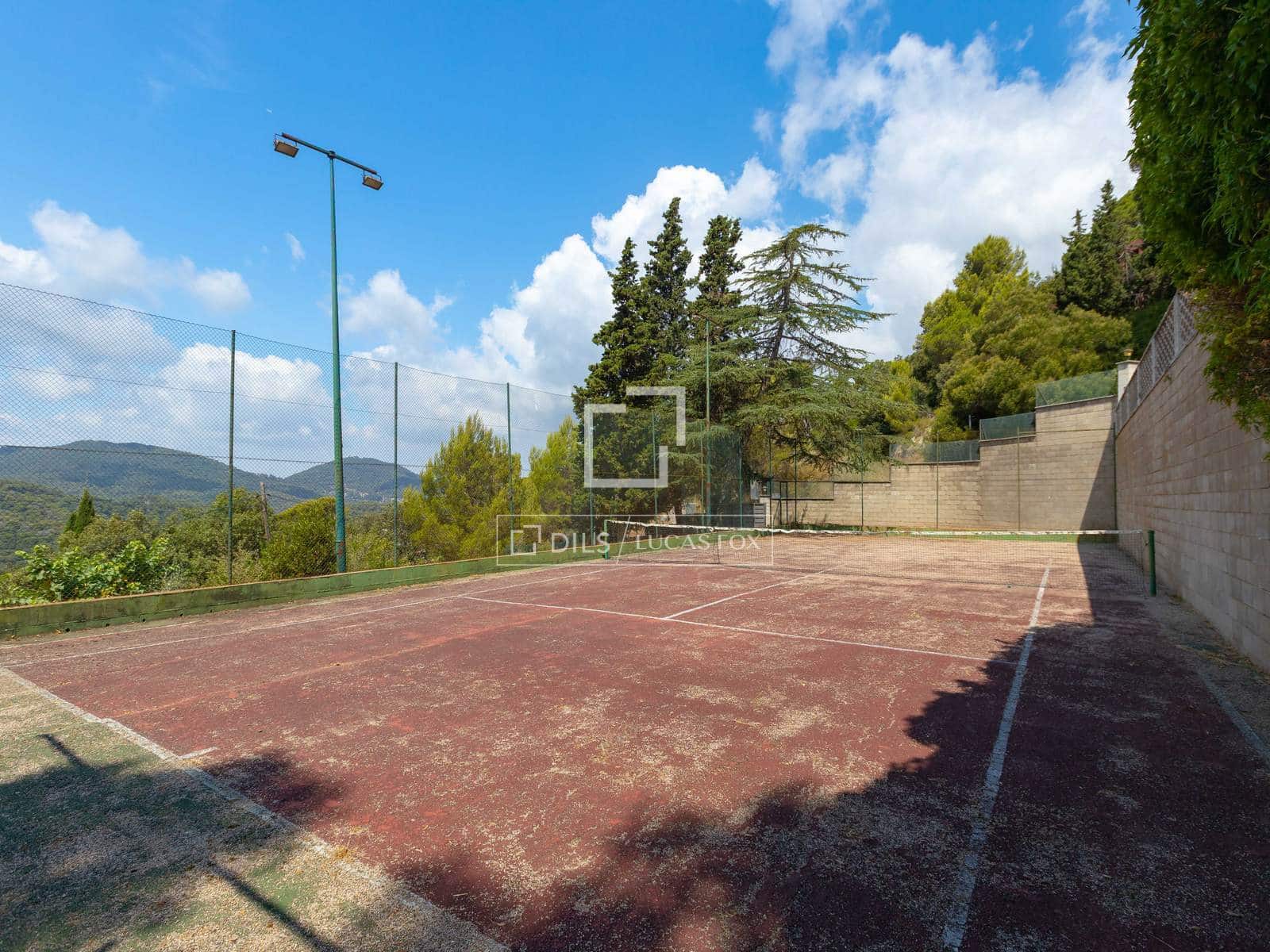5 sypialnia Willa na sprzedaż w Vallromanes z basenem garażem - 645 000 € (Ref: 9946720)