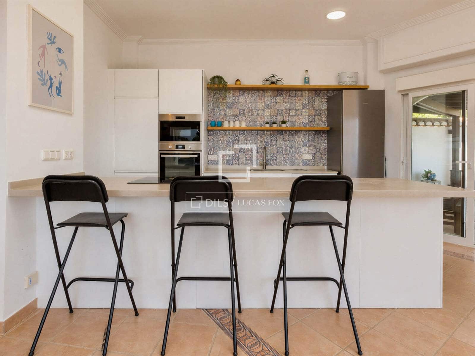 Villa te koop in Salobrena met zwembad garage - € 795.000 (Ref: 9946826)