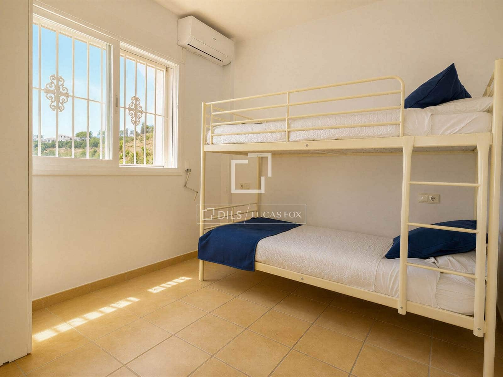 Villa te koop in Salobrena met zwembad garage - € 795.000 (Ref: 9946826)
