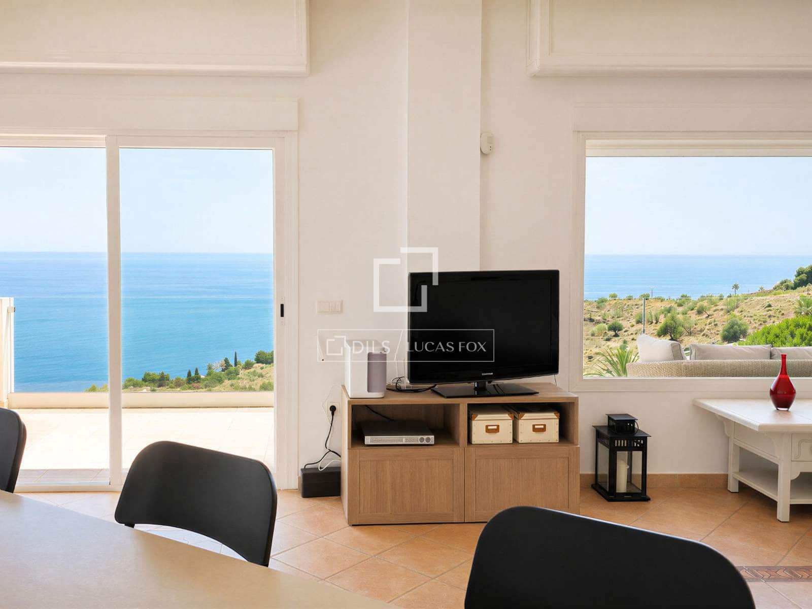 Villa te koop in Salobrena met zwembad garage - € 795.000 (Ref: 9946826)