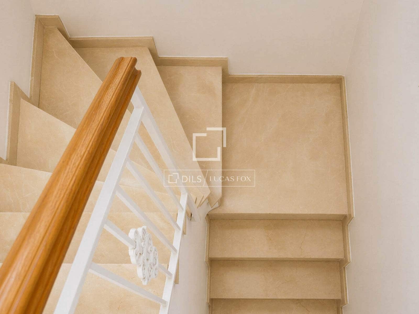 Villa te koop in Salobrena met zwembad garage - € 795.000 (Ref: 9946826)
