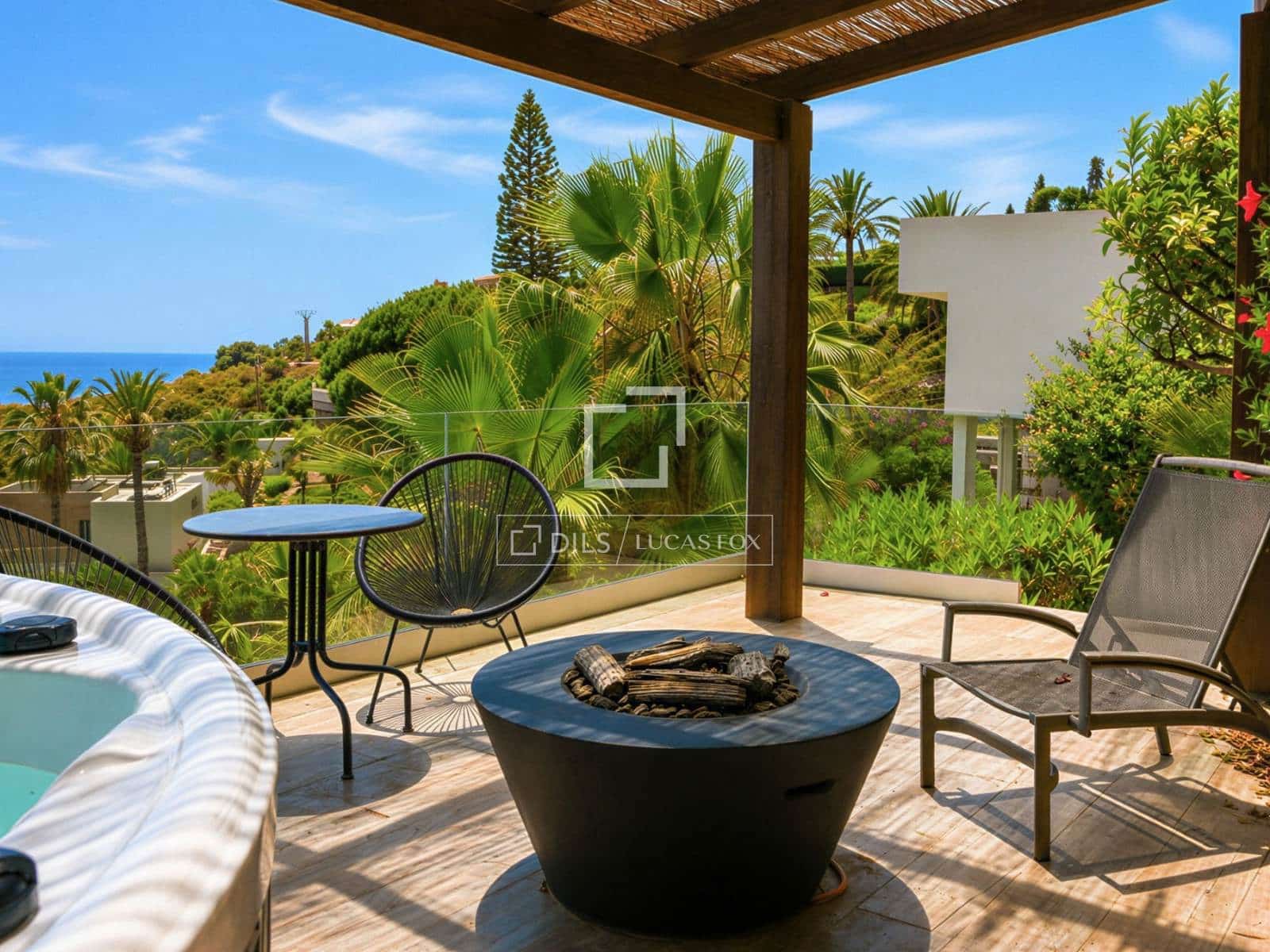 Villa te koop in Salobrena met zwembad garage - € 795.000 (Ref: 9946826)