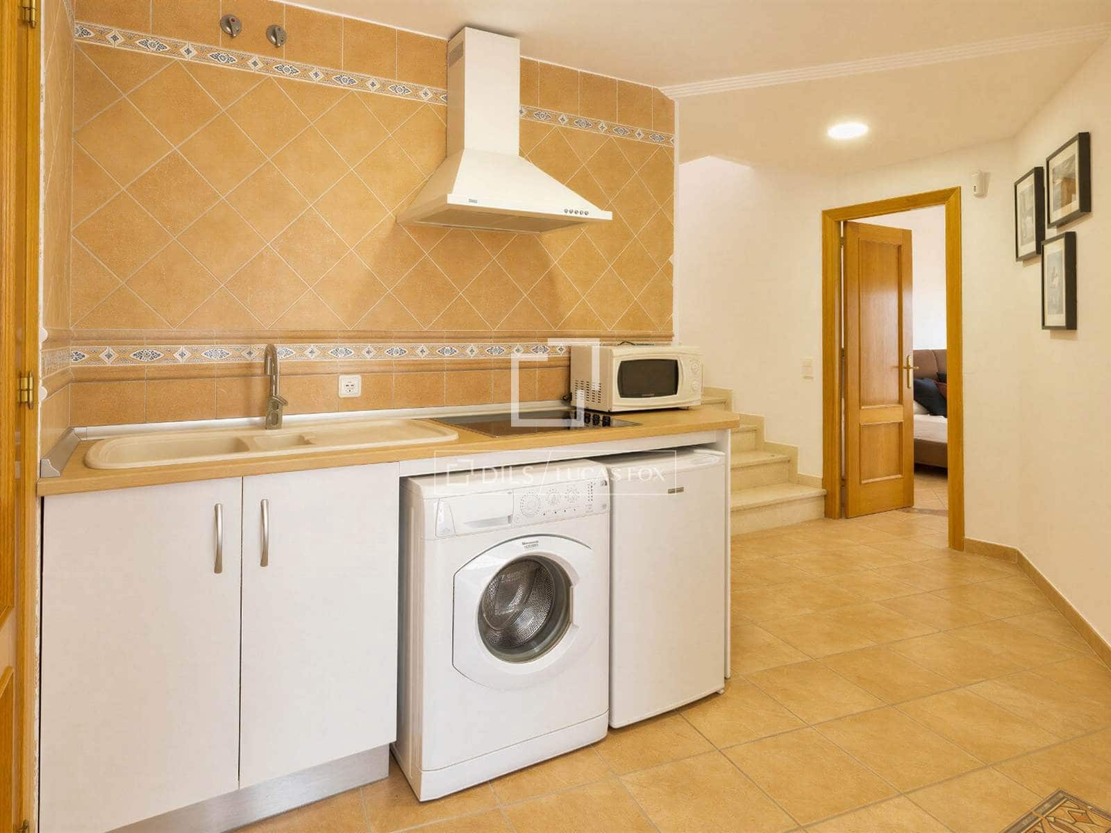 Villa te koop in Salobrena met zwembad garage - € 795.000 (Ref: 9946826)