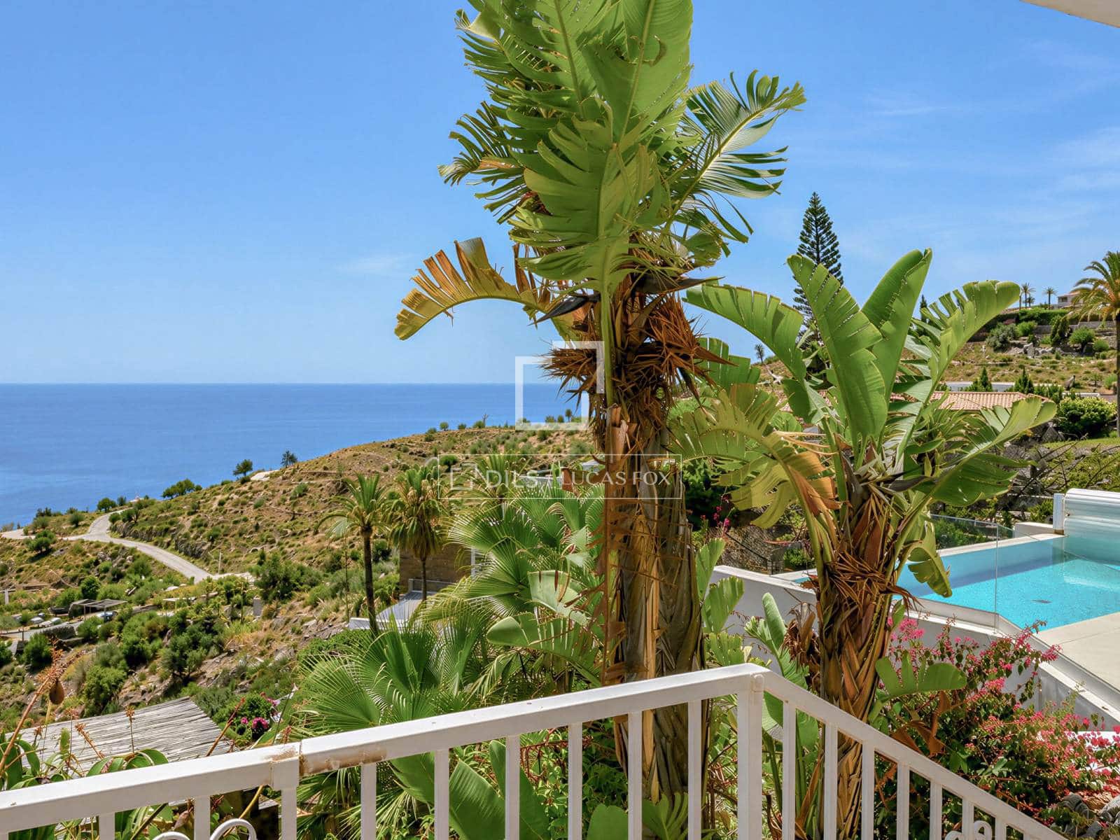 Villa te koop in Salobrena met zwembad garage - € 795.000 (Ref: 9946826)