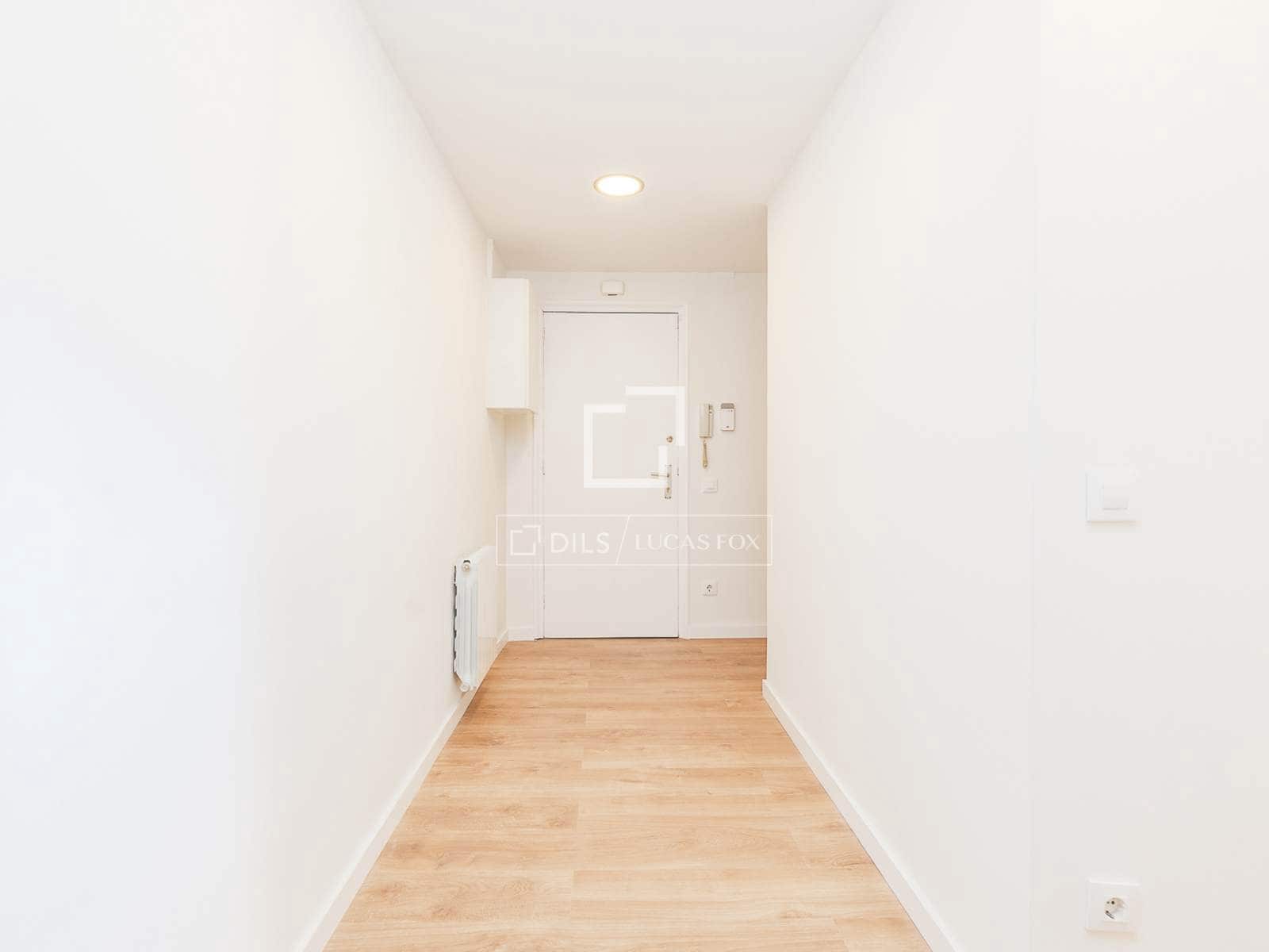 3 bedroom Apartment for sale in Barcelona city - € 495,000 (Ref: 9948528)