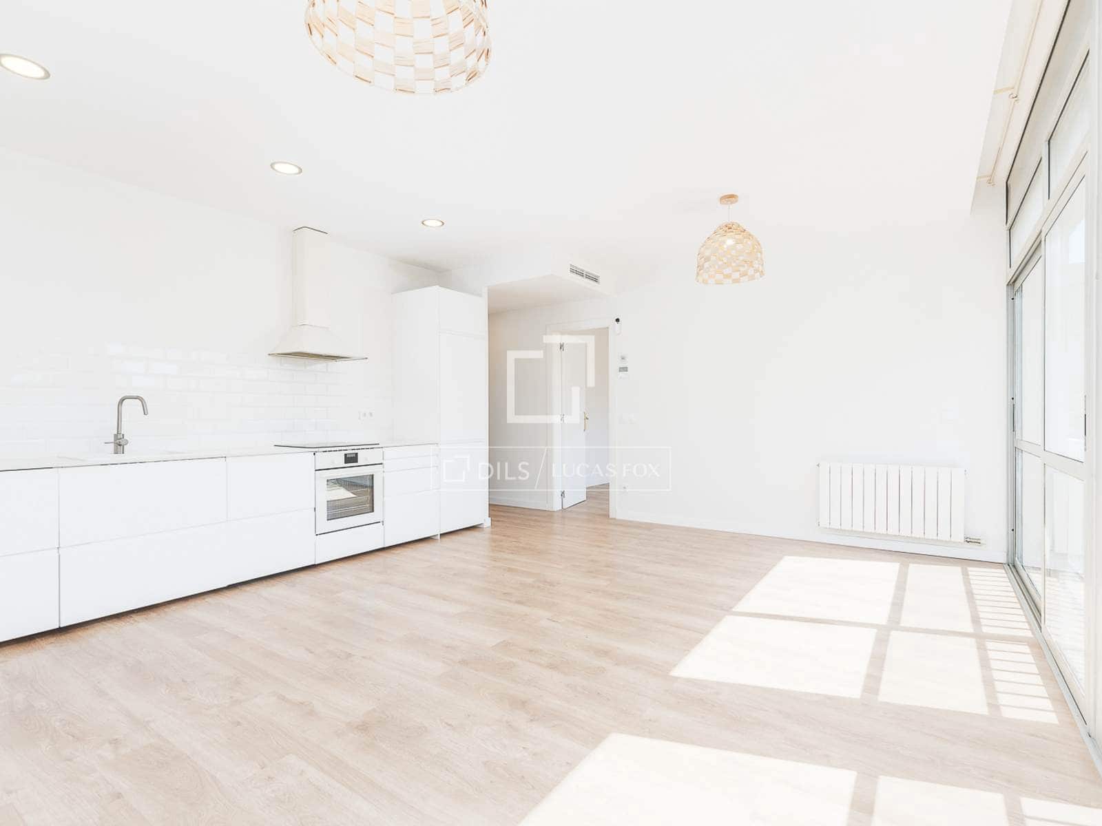 3 bedroom Apartment for sale in Barcelona city - € 495,000 (Ref: 9948528)