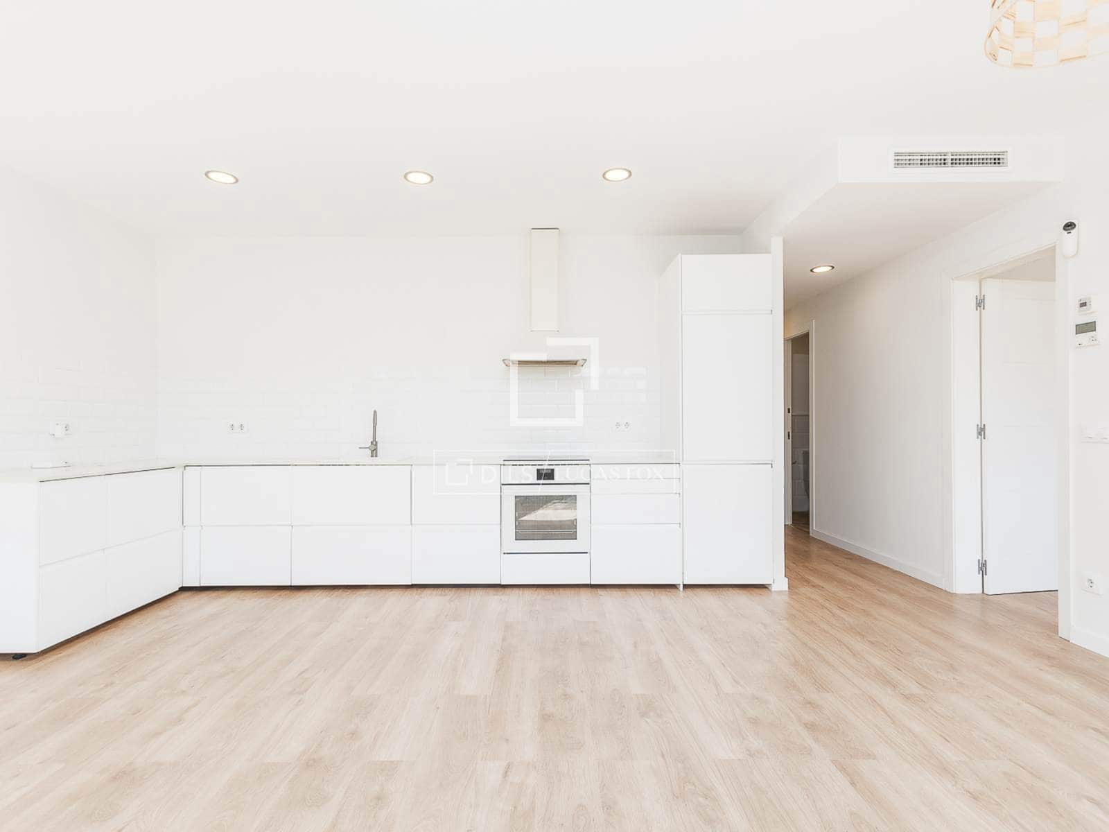 3 bedroom Apartment for sale in Barcelona city - € 495,000 (Ref: 9948528)