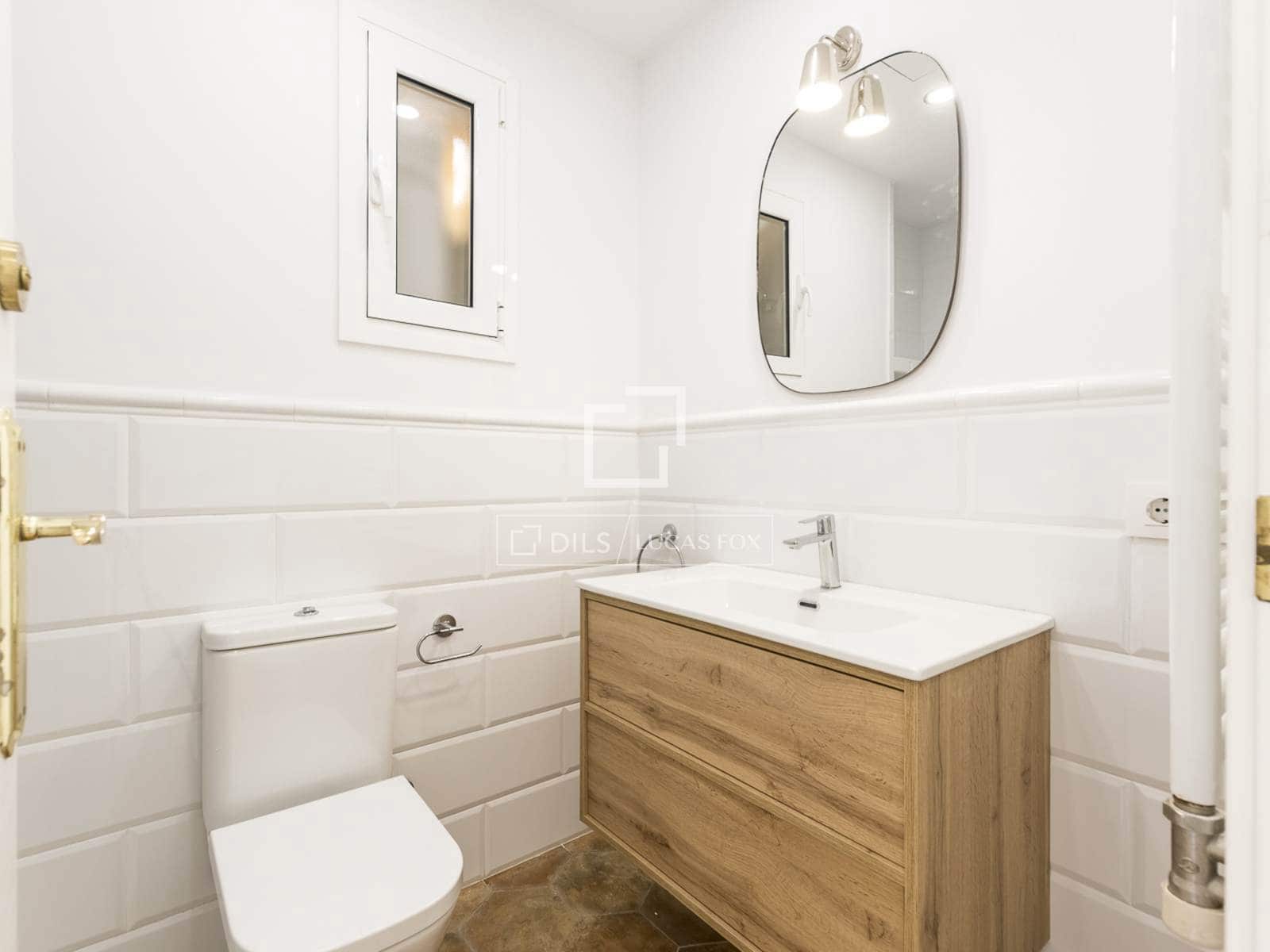 3 bedroom Apartment for sale in Barcelona city - € 495,000 (Ref: 9948528)