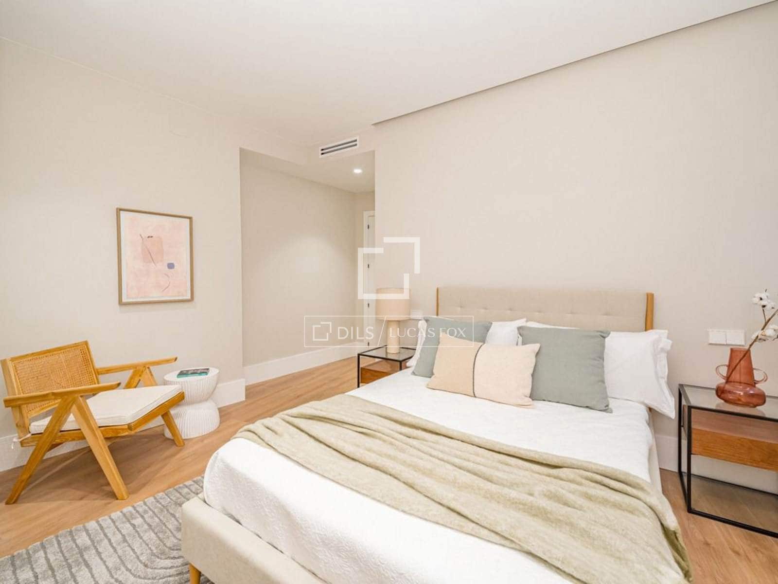 3 bedroom Apartment for sale in Madrid city - € 1,650,000 (Ref: 9948533)