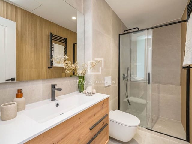 3 bedroom Apartment for sale in Recoletos, Madrid city - € 1,650,000 (Ref: 9948533)