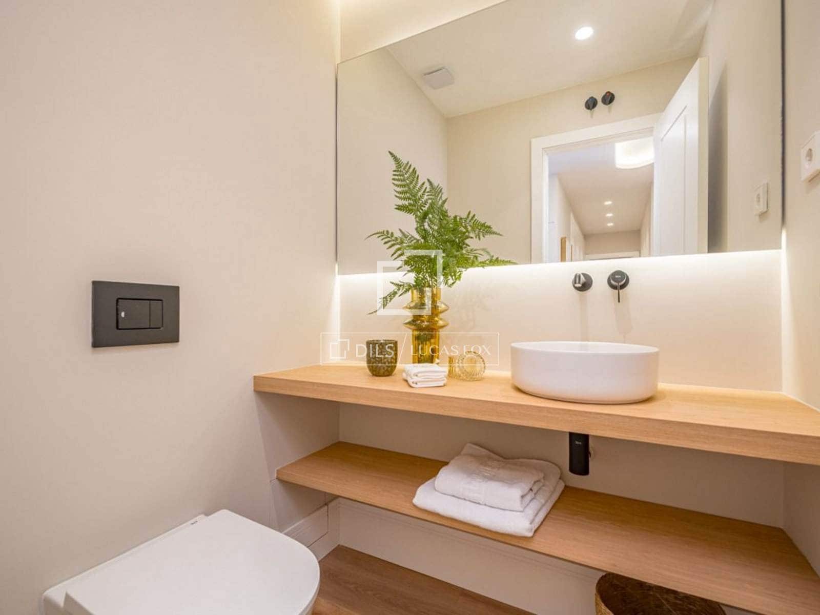 3 bedroom Apartment for sale in Madrid city - € 1,650,000 (Ref: 9948533)