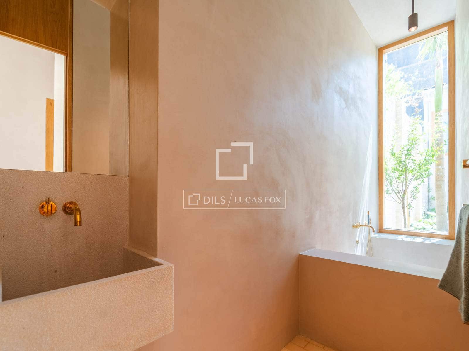 3 soverom Villa til salgs i Valencia by med svømmebasseng garasje - € 2 500 000 (Ref: 9948534)